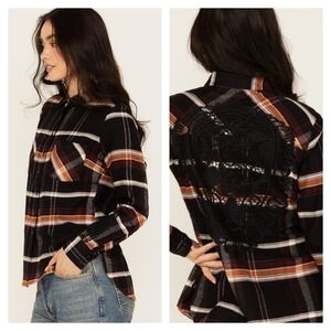 Shyanne Women's Lace Applique Plaid Print Button-Down Flannel Shirt | Large